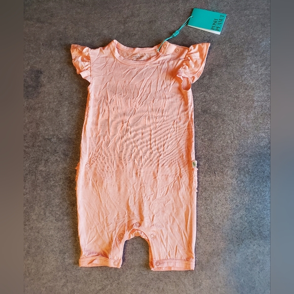 Posh Peanut Ruffle Cap Sleeve Short Romper in Spring Blossom 12-18mo - Picture 5 of 6